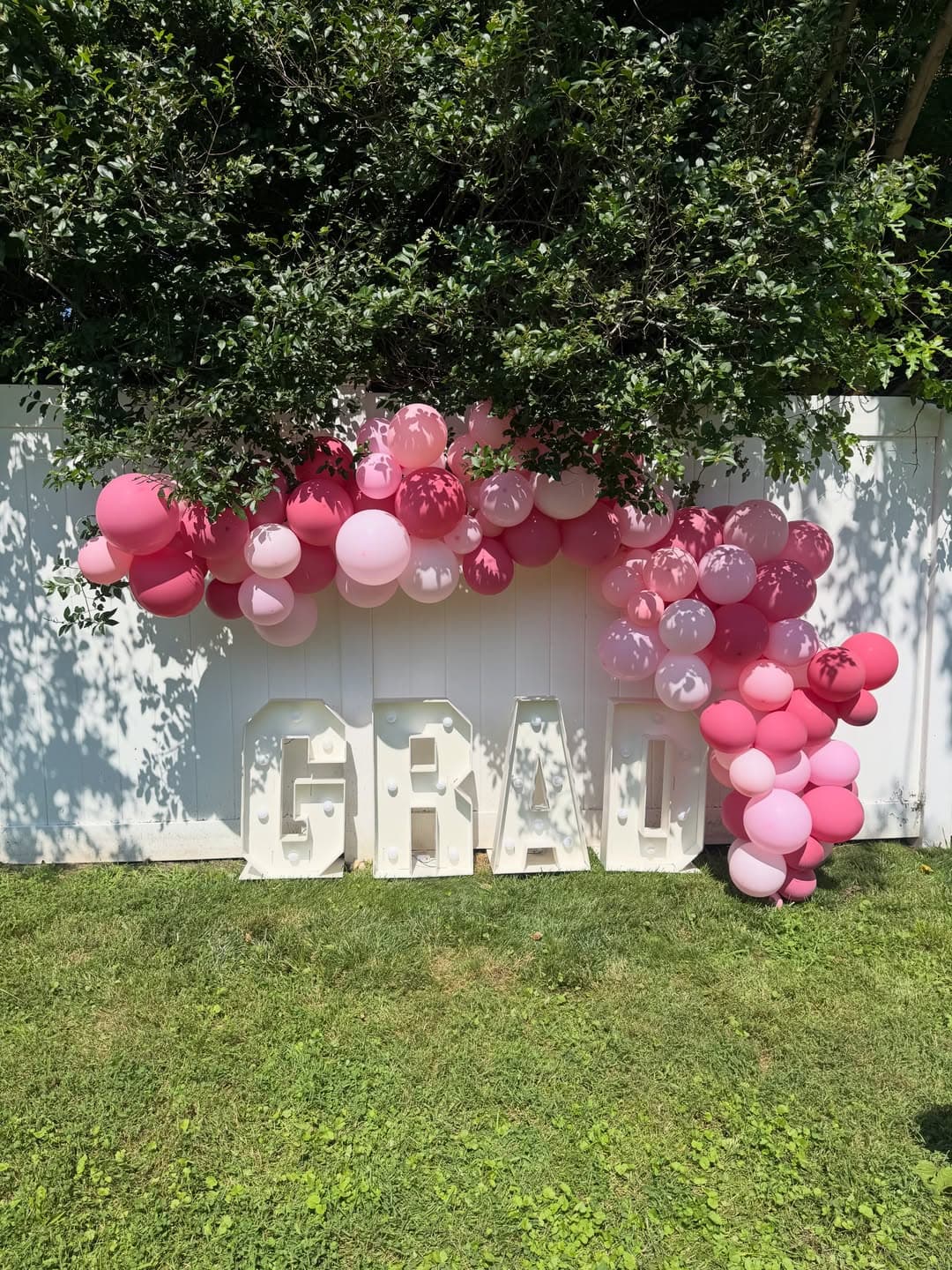 Balloon arch installation